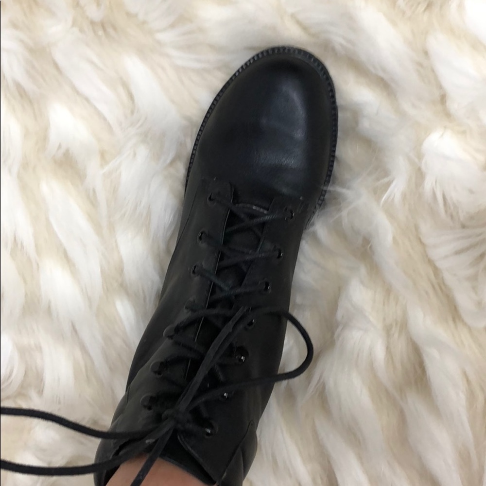 Army boots size 7, brand new
